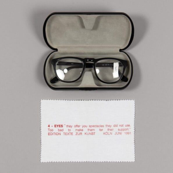 Rosemarie Trockel, 4 Eyes